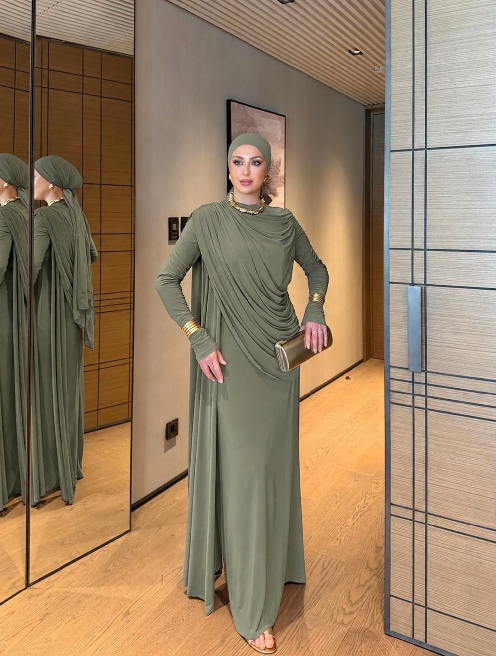 Nahide — Elbise Çağla
